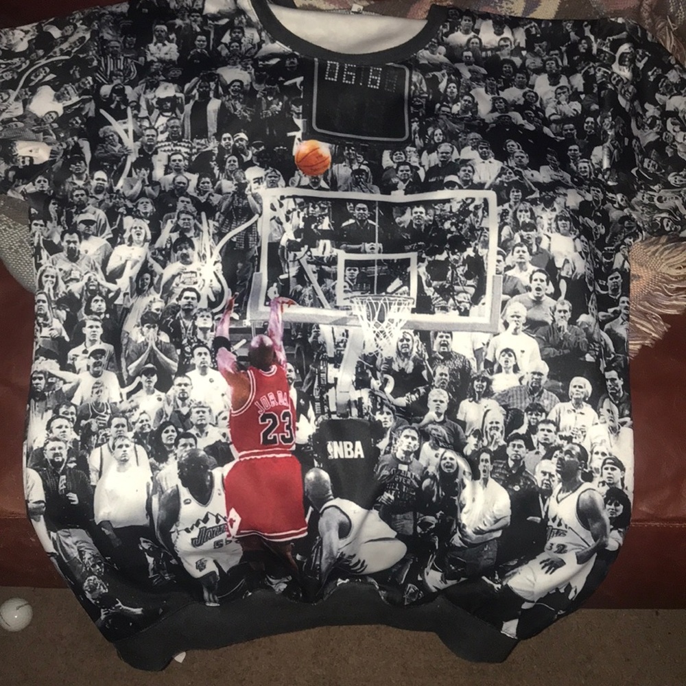 Michael Jordan jump shot Long sleeve.
